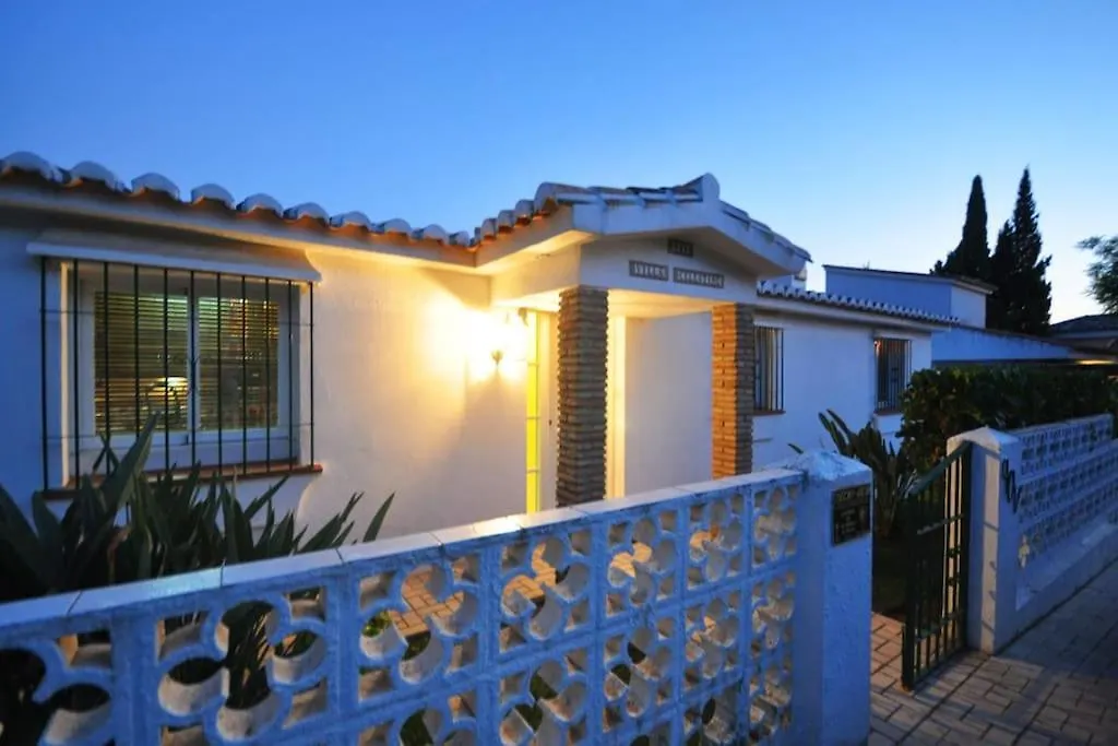 High Quality, Spacious, 4 Bedroom Private Villa Santa Fe de los Boliches