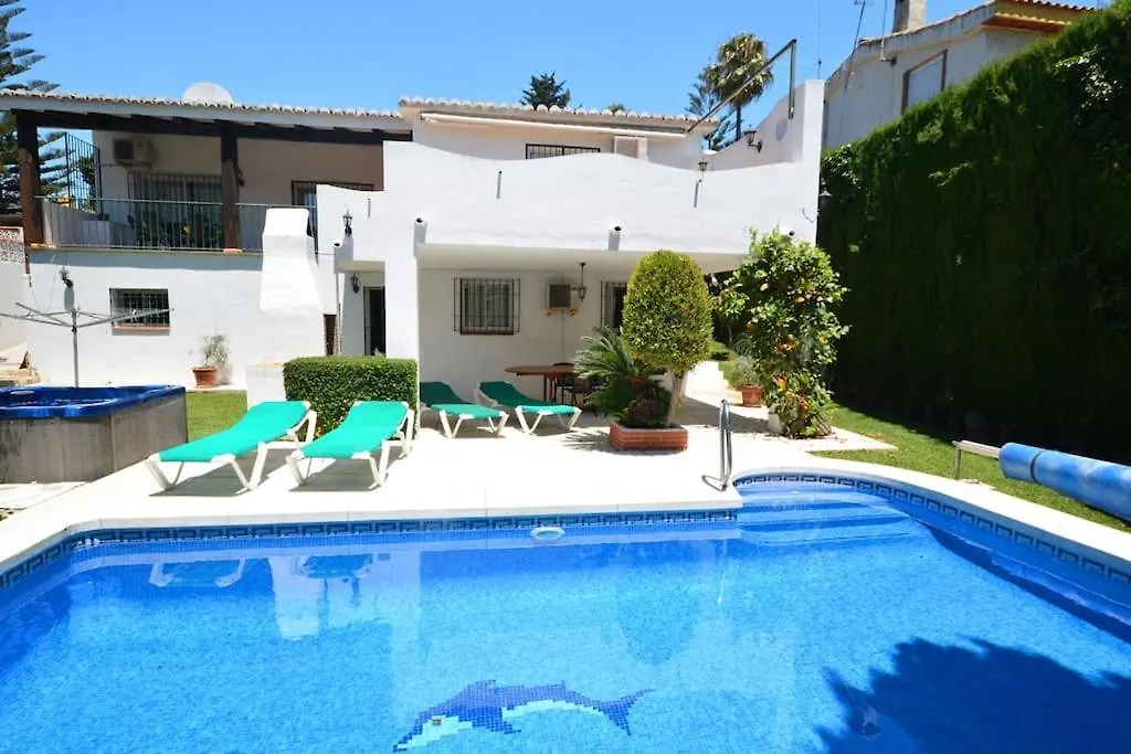 High Quality, Spacious, 4 Bedroom Private Villa Santa Fe de los Boliches